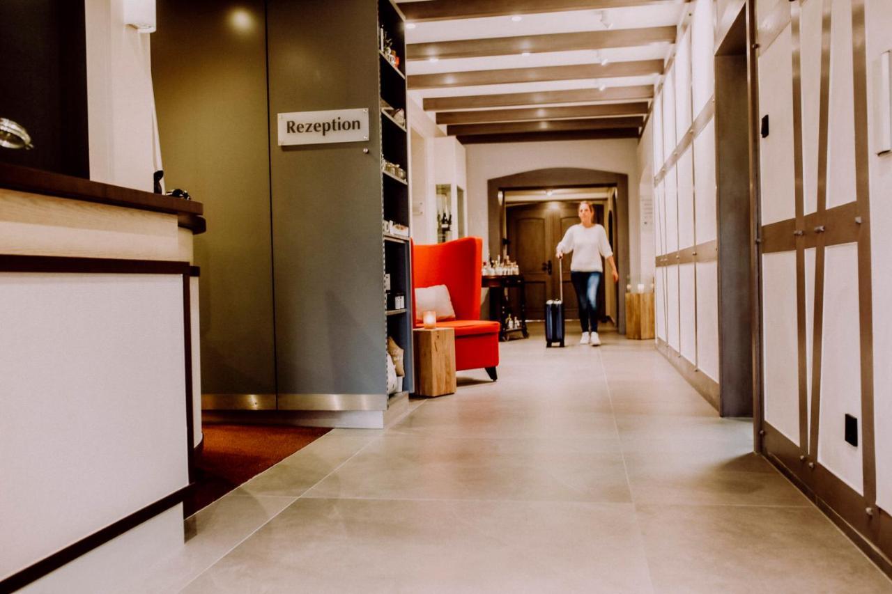 Romantik Hotel Schmiedegasthaus Gehrke バート・ネンドルフ エクステリア 写真