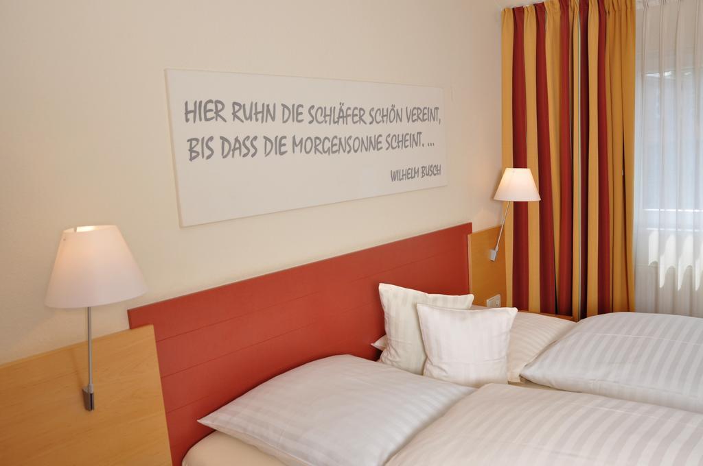 Romantik Hotel Schmiedegasthaus Gehrke バート・ネンドルフ エクステリア 写真